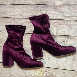 🖤Burgundy Velvet Sock Booties🖤